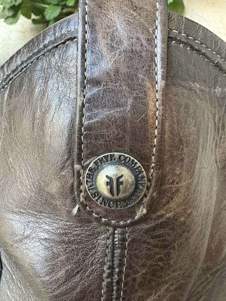 Frye Melissa 纽扣短靴后拉链棕色皮革摩托女式 8 码 — 第 3/4 张图片