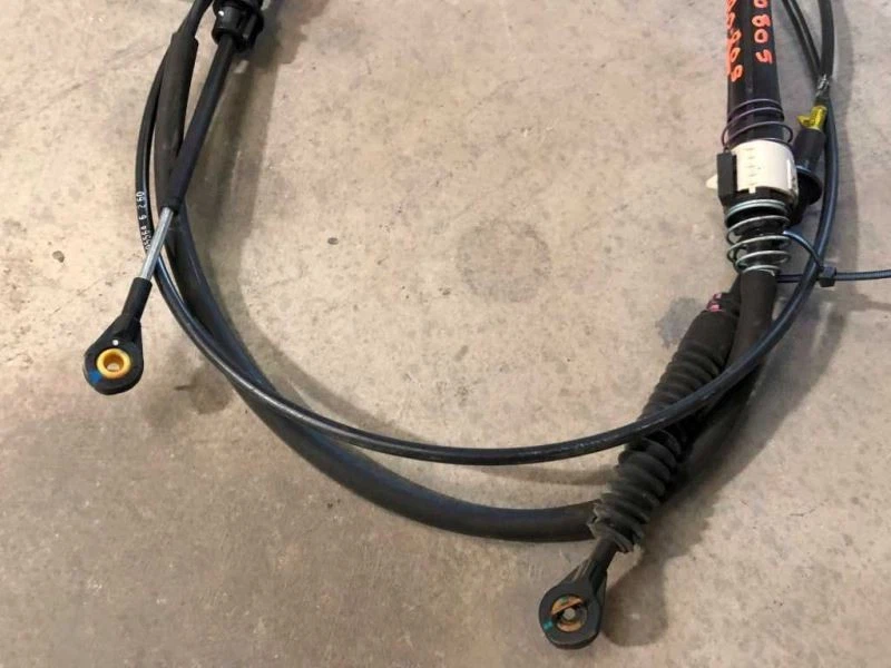 07-10 Silverado Sierra 2500 6,0 L 4x2 Cable de palanca de cambios de transmisión automática Foto 2 de 4