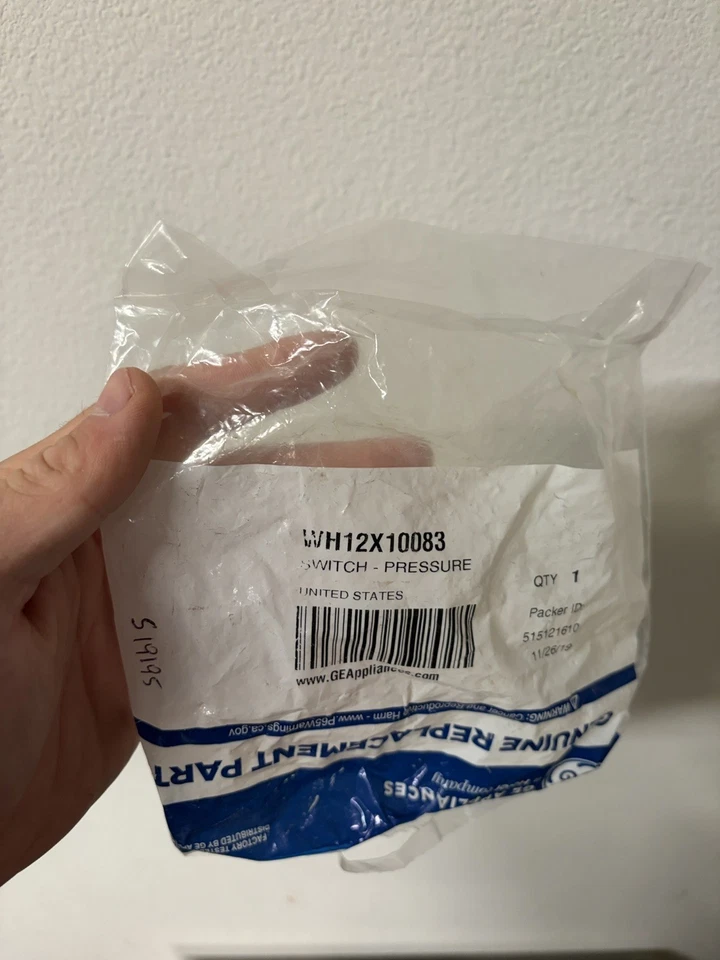 Interruptor de presión genuino para lavadora central de lavandería GE WH12X10083 Foto 3 de 4