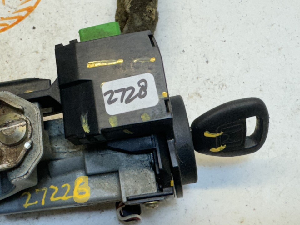 Ignition Switch For Aumzong 39730-T2A-A0 Ignition Lock Cylinder Switch 2 Remote Key Ignition Switch Lock Cylinder