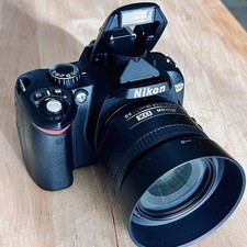 Nikon D40x 10.2MB DSLR Camera + Nikon AF-S DX Nikkor 35mm f1.8 lens complete kit