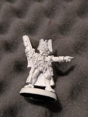 Games Workshop Adeptus Arbites Judge Warhammer 40K Necromunda WH40K Leader 1992