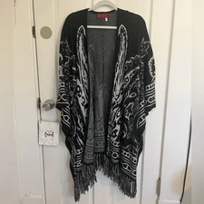 Left on Houston Wool Blend Shawl Poncho Kimono Black and White Size XS/S