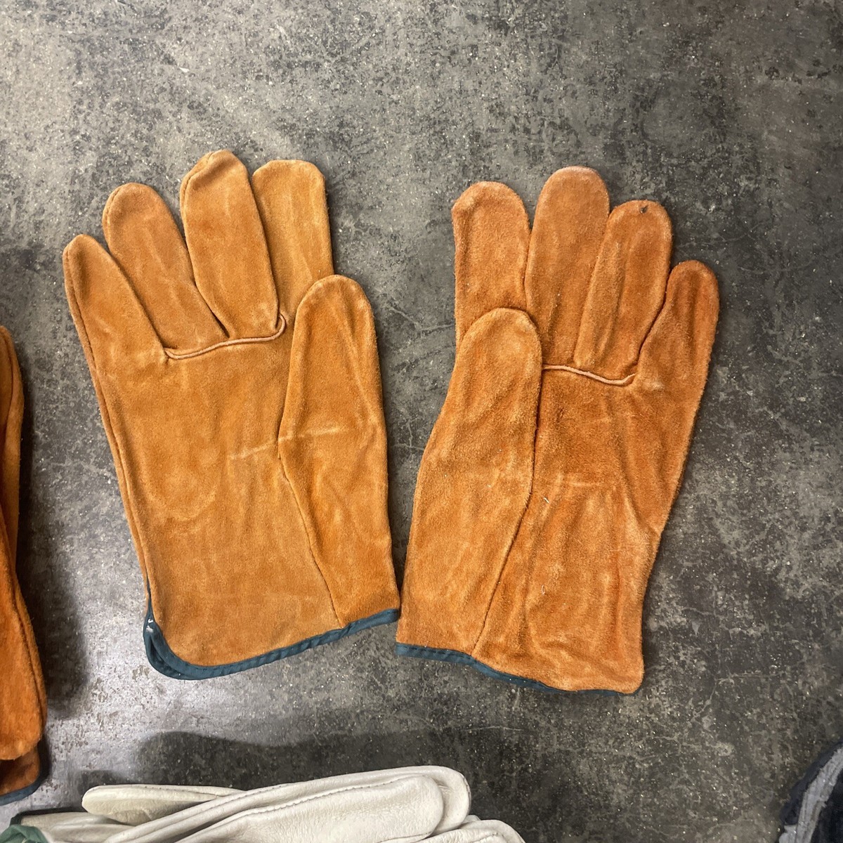 【今だけお買い得！】 Leather Gloves All-Leather Gloves w/ Knuckle Armor - Damascus Gear