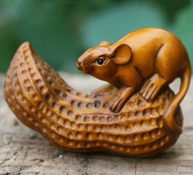 Rat&Peanut Boxwood Craved Statue Figurine Pendant (Chinese 12 Zodiac Series)