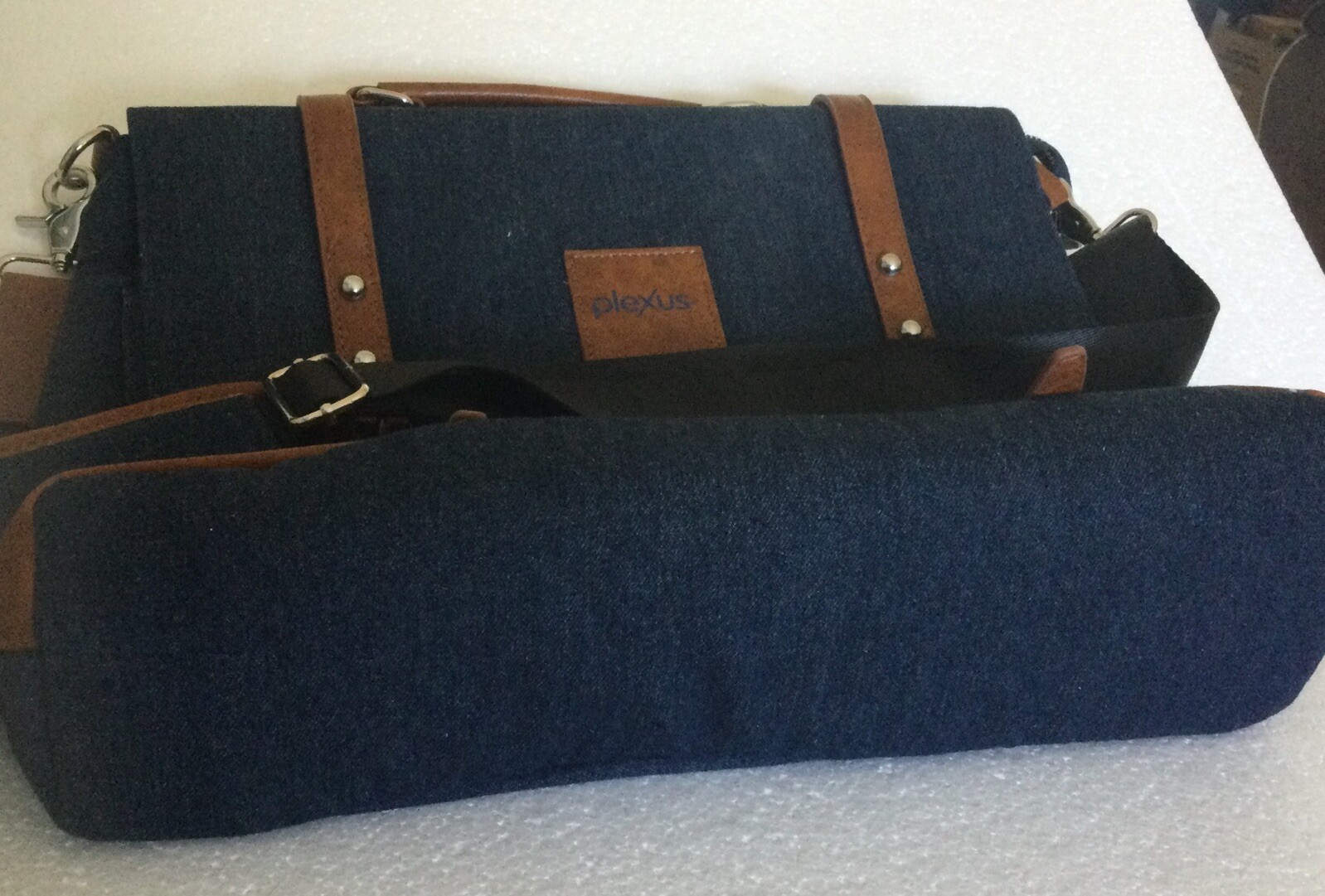 Plexus Durable Sturdy Multi-Compartment Laptop Ba… - image 9