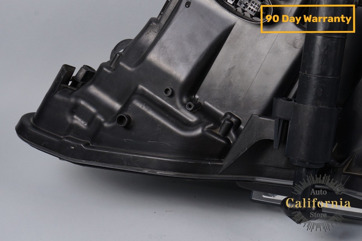 10-13 Mercedes W212 E63 AMG Front Right Passenger Xenon Headlight 