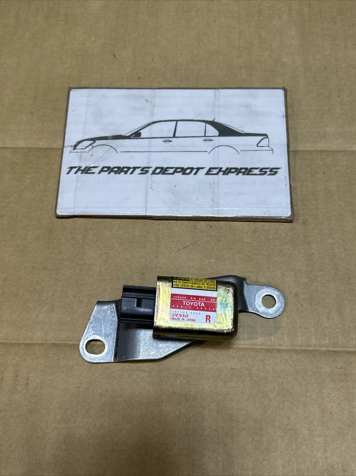 Rear Right Impact Sensor 2001-2006 Lexus LS430 OEM 89833-50030 - Image 2 of 4