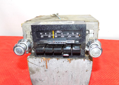 1973-1979 Ford Truck F150 BRONCO AM/FM Radio