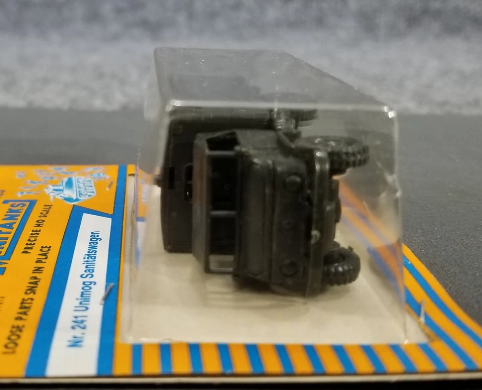 Roco Minitanks 1/87 HO Z-241 MB UNIMOG AMBULANCE TRUCK IOP MADE N AUSTRIA - Image 4 of 4