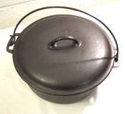 Unmarked Wagner Cast Iron No. 8 Dutch Oven (Restored & Seasoned)