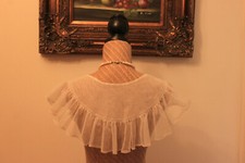 AMAZING ANTIQUE LACE SHAWL COLLAR