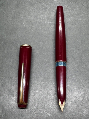 MONTBLANC No.22 Burgundy Bordeaux Vintage Piston-filler Fountain