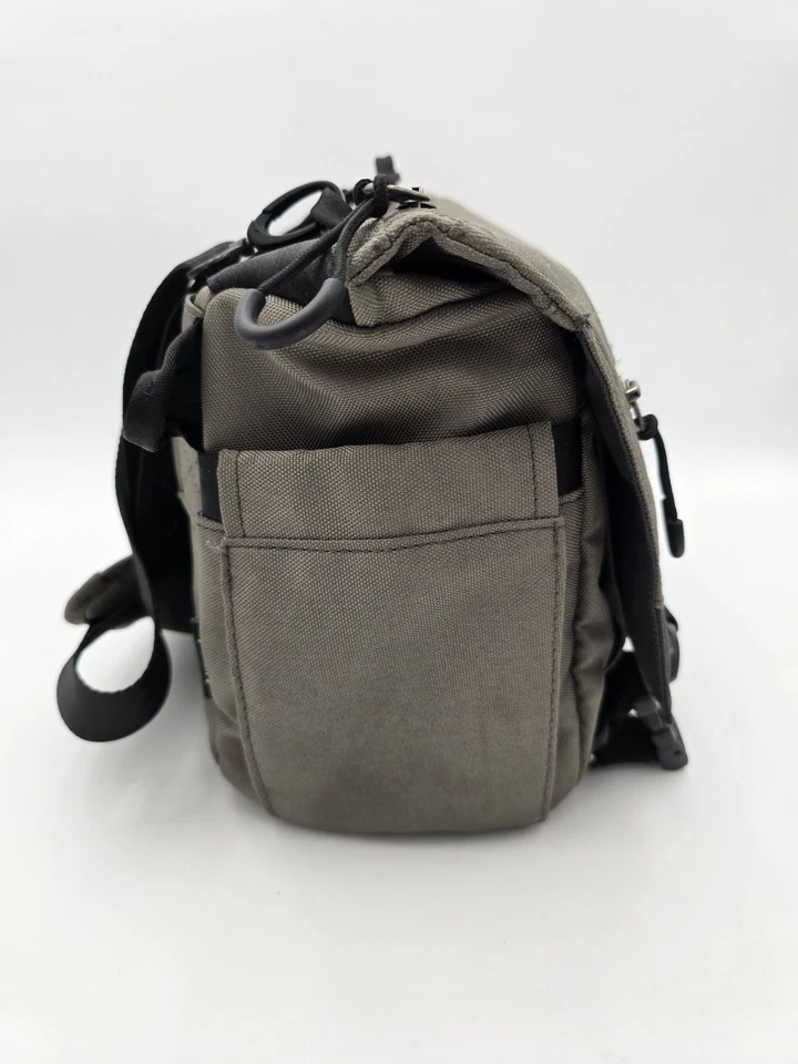 ProMaster Camera Bag Jasper S Olive Green satchel bag #5820 - Image 2 of 4