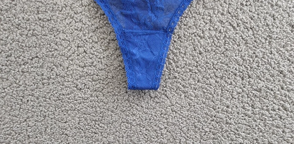 Natori Bliss Allure 蕾丝丁字裤女式均码靛蓝花卉弹性腰围 — 第 4/4 张图片