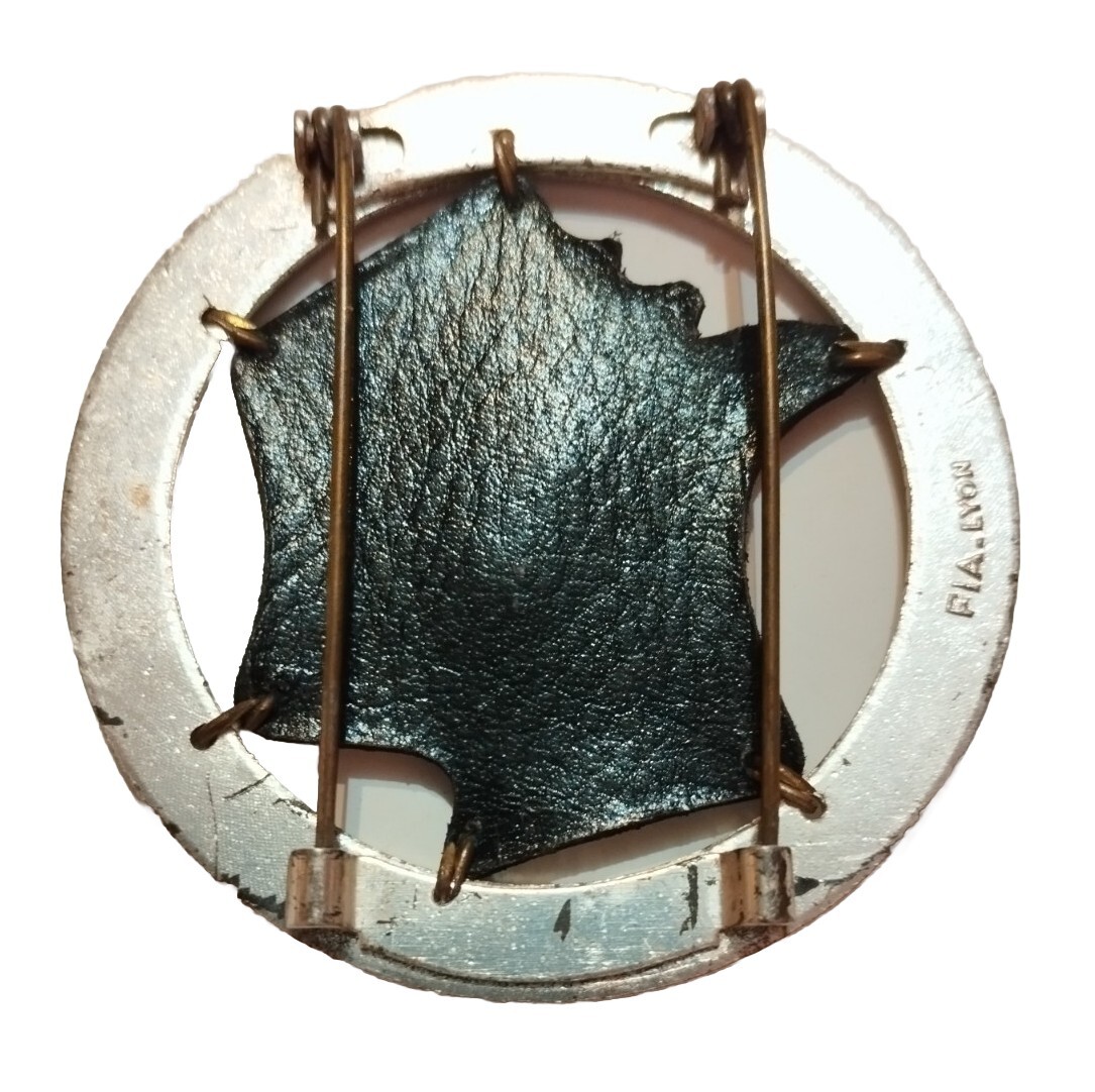 Ancien Insigne ESF - École Du Ski Français - Chamois - Métal Et Cuir