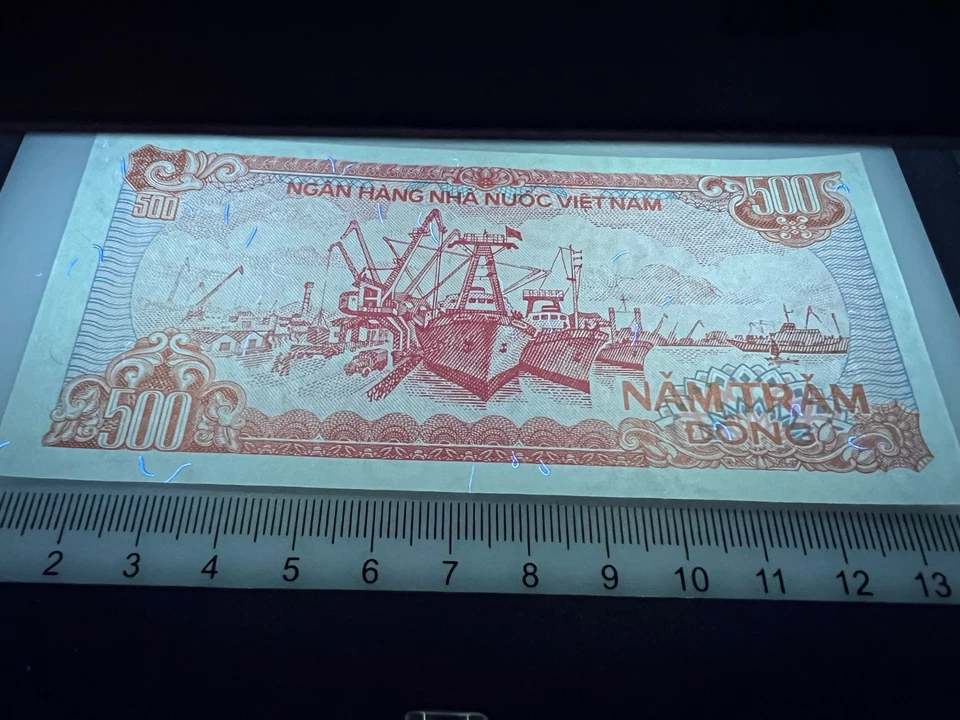 Vietnam 500 Dong Banknote World Paper Money Uncirculated Currency Vietnamese - Image 2 of 4