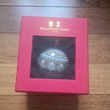 Halcyon Days Kensington Palace Gates Fine Bone China Christmas Tree Bauble