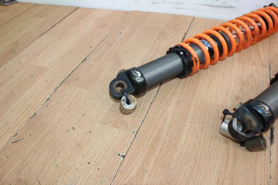 PAR de Amortecedores Frontais Arctic Cat M8 2007 17,5" - Imagem 4 de 4