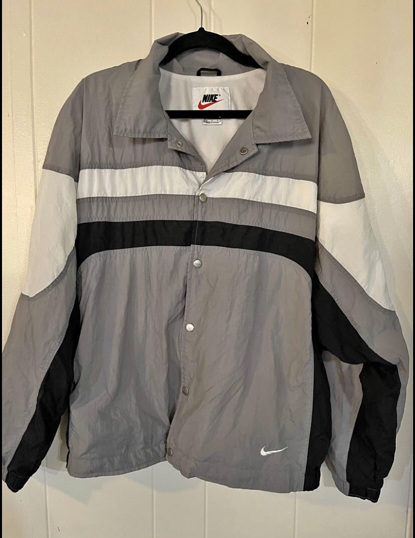 Nike Essential Mini Swoosh Grey Black 