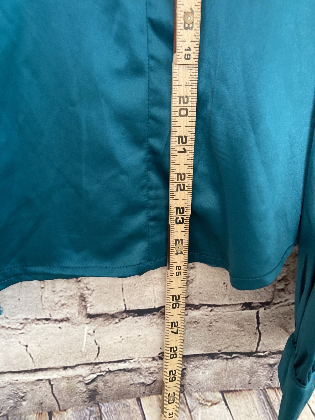 Women’s Long Sleeve Shirt XXL Turquoise Blue Satin Button Up Collared