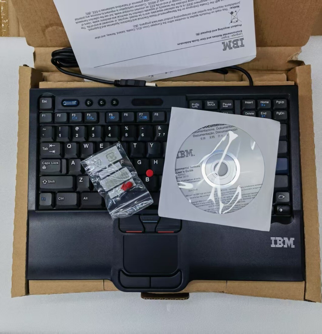 IBM キーボード SK-8845RC IBM SK-8845CR Spacesaver Ultranav USB Keyboard w/integrated