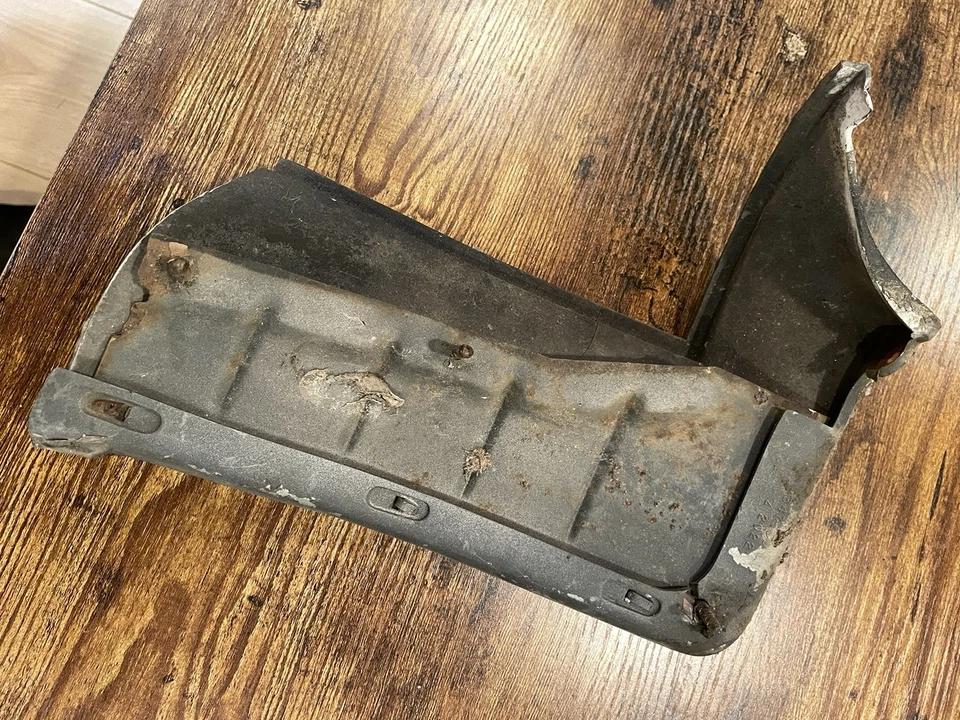 Juego de relleno de parachoques de carrocería trasera derecha + izquierda Chevy Nova 1975-1979 GM de fábrica Foto 4 de 4