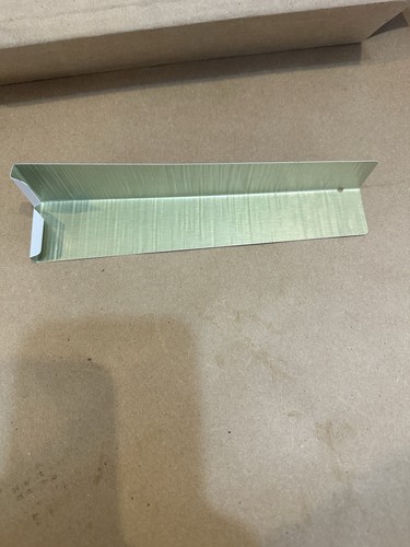 5 Pcs Aluminum Lap Siding Corners 8-1/4 Outside Corner Caps Cedar Grain - Picture 4 of 4