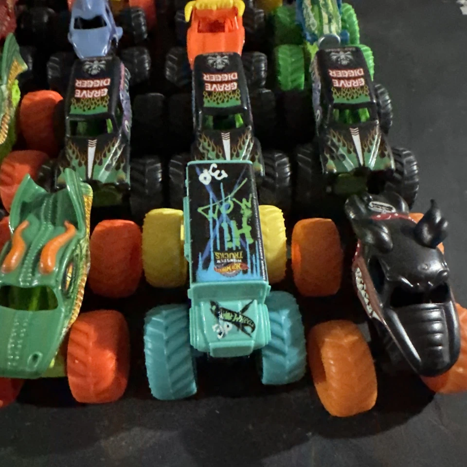 Lot 19 Small Monster Trucks Grave Digger Megalodon Bone Crusher Plastic Wheels - Image 3 of 4