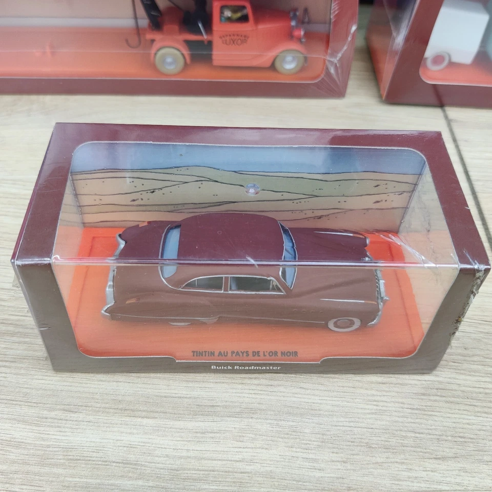 AUTO TINTIN BUICK ROADMASTER TITINTIN NEL PAESE ORO NERO 1:43 NUOVA BTE ARANC... - Immagine 3 di 4