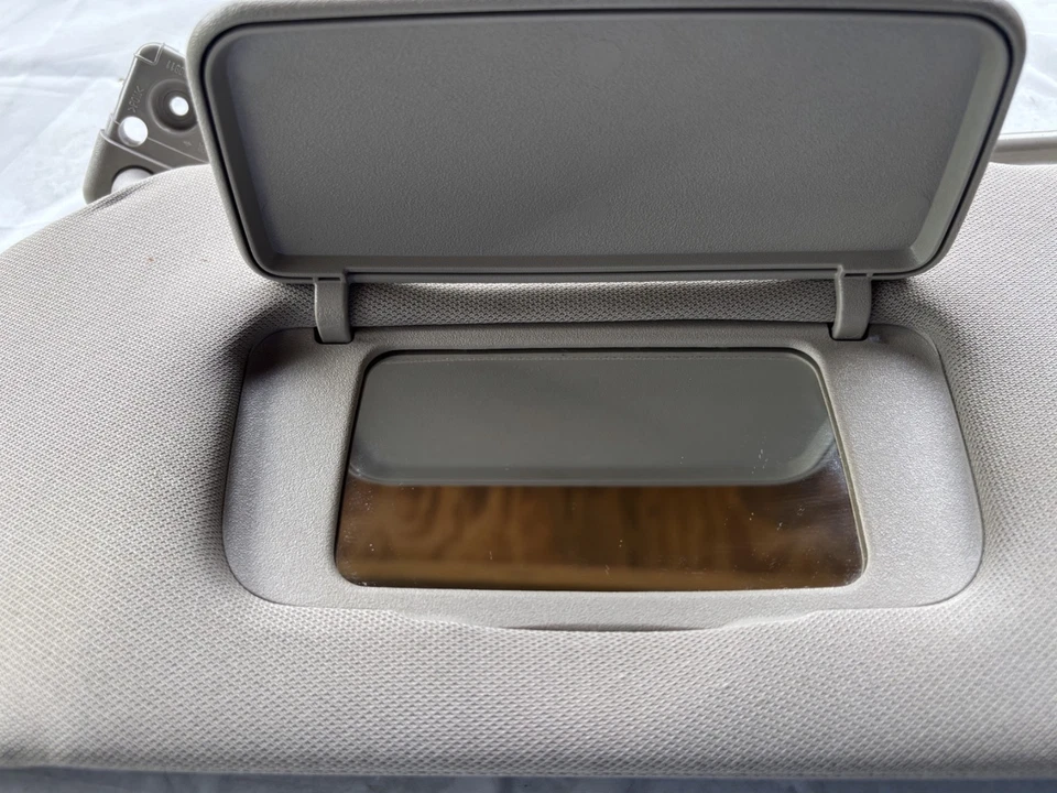 Nissan Altima 2007-2012 conductor lado izquierdo parasol beige Foto 2 de 4