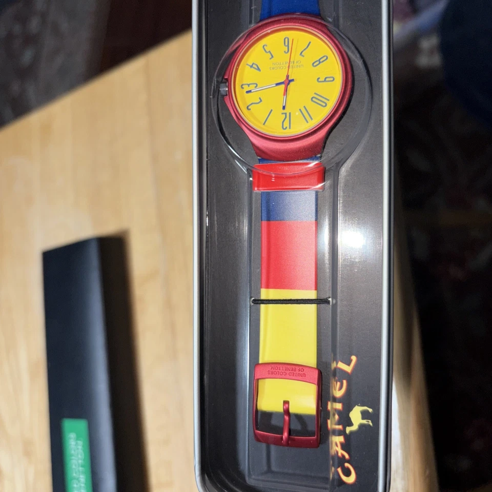 骆驼雪茄 x 联合颜色贝纳顿手表黄色表盘带显示盒  — 第 3/4 张图片