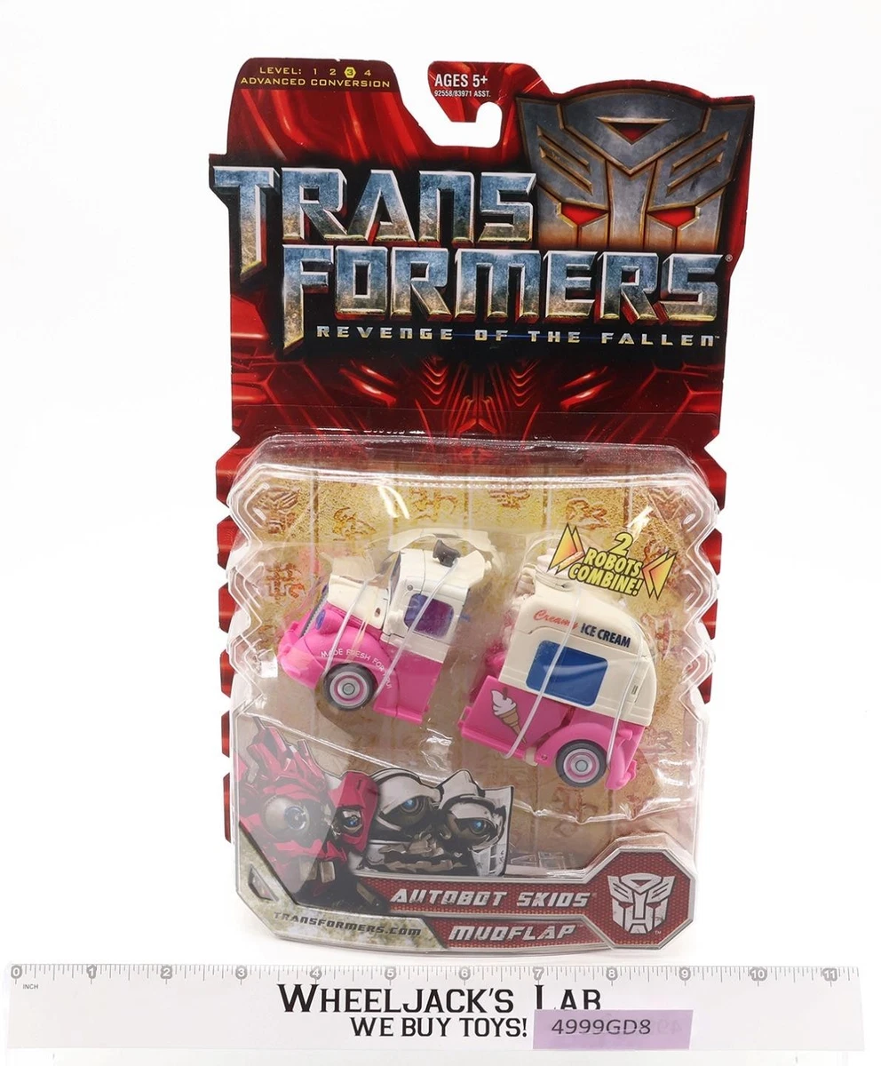 Autobot Skids Mudflap Deluxe Class Transformers ROTF 2009 Hasbro Figure MOSC