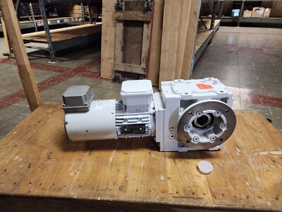 Lenze Gear Motor 230/400 V @ 50hz-460 V @ 60hz .75 kw/1hp Inverter Duty