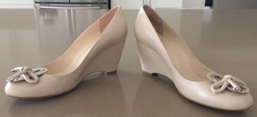 URBAN SOUL Wedge Heel Shoes Beige Leather w Bow Trim Size 41 Fabulous  - Picture 1 of 1