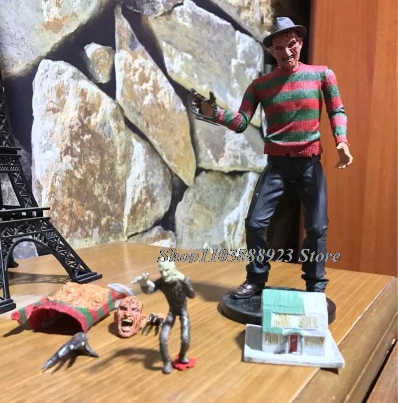 Neca Pesadilla en Elm Street Freddy Krueger Ultimate Figura Terror 30º Ann. Foto 4 de 4