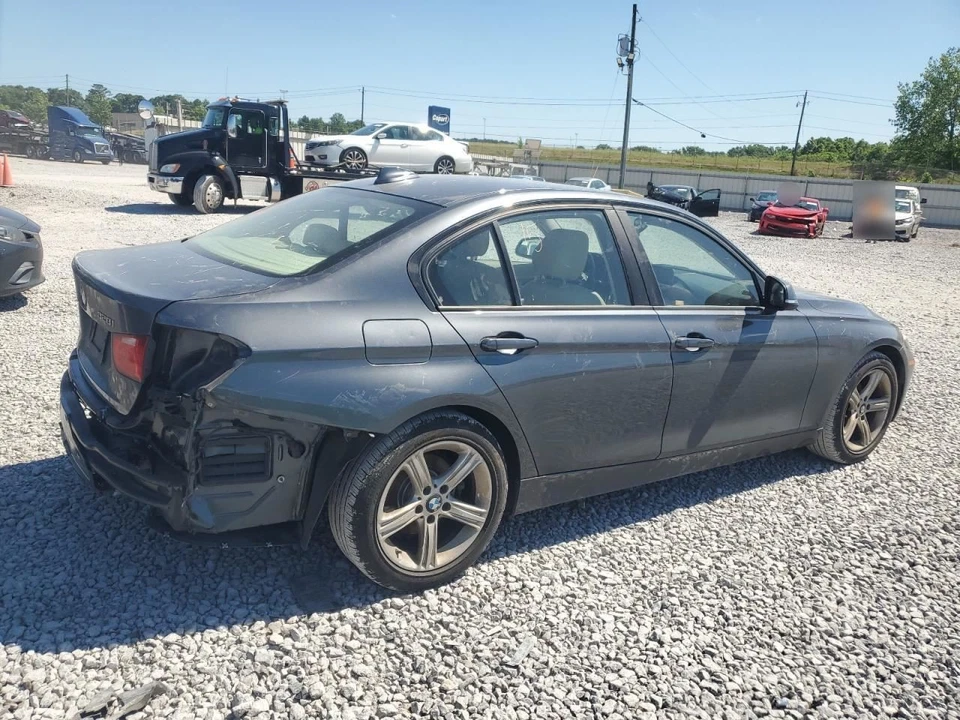 (LOCAL PICKUP ONLY) Fuel Tank Plastic Fits 12-18 BMW 320i 2529554 Foto 3 de 4