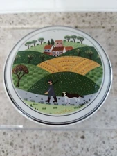 Villeroy & Boch Design Naif Round Covered Porcelain Trinket Box-Hunter with Dog