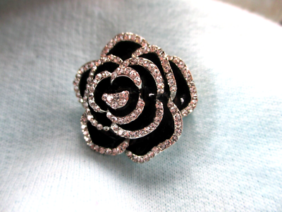 Sparkling Crystal Rose Brooch Amazon.com: Elegant Crystal Rose Brooch Pin for Women  main image 3