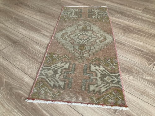 Turkish Rug, Vintage Rug,Doormat Rug, Boho Deco,Handmade Rug,Carpet 1,2 x 3 ft - Picture 4 of 9