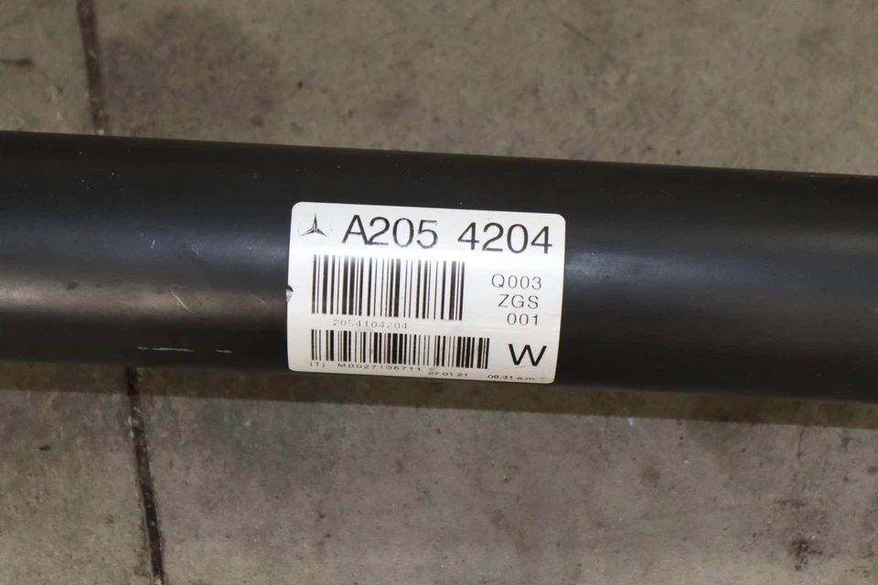 Mercedes-Benz C63 AMG 2017-2021 4,0 L - eje de transmisión trasero/eje de hélice Foto 2 de 4