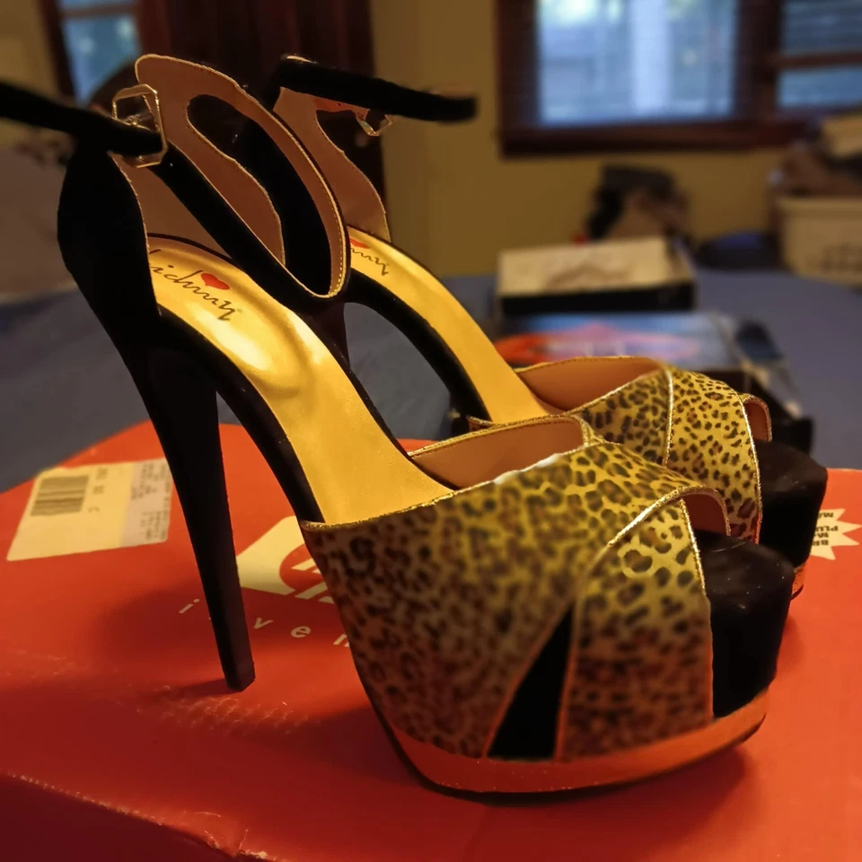 Tacones Luichiny Night Glow Leopardo Negro Imi Gamuza Platfrom Talla 8 Foto 2 de 4