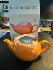 17 oz Stoneware Teapot with Stainless Steel Infuser - New NWT Certified Internat