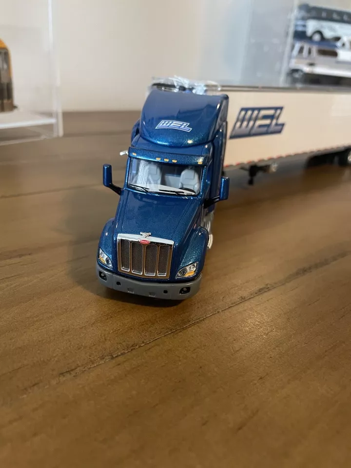 DCP by First Gear 1/64 WEL Companies Peterbilt 579 Tractor/Trailer. Brand New. - Image 3 of 4