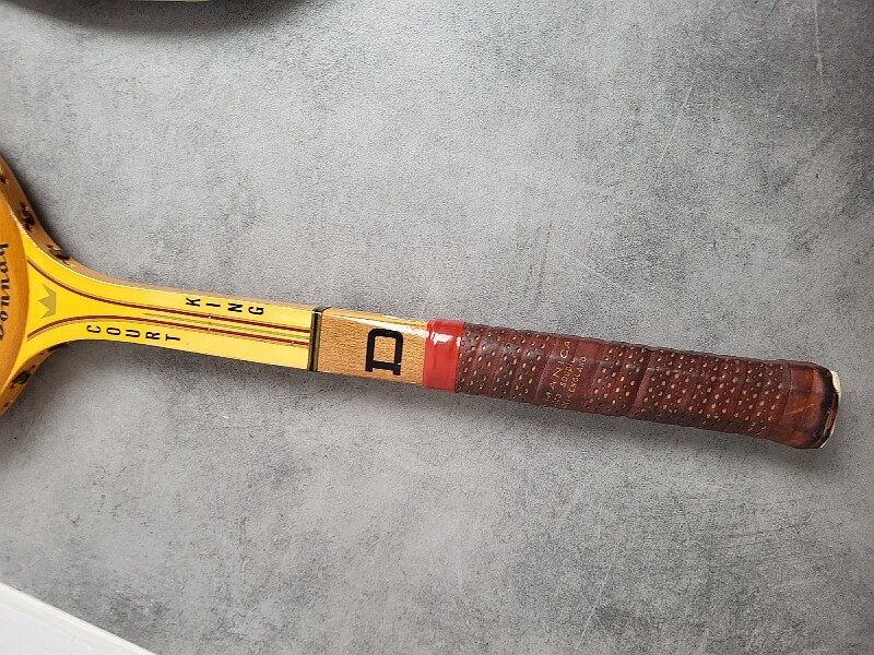 RAQUETTE DE TENNIS ANCIENNE COURT KING DONNAY SPECIAL REF JE