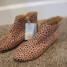 Cat and Jack Girls Ankle Booties Size 5 Faux Suede Leopard Print.