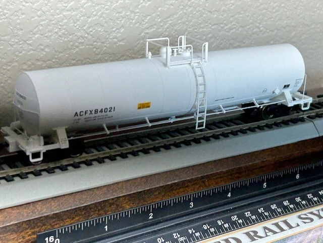 AMOCO CHEMICAL Co 28500 TANK CAR  ETCHED METAL HO SCALE NEW - Image 4 of 4