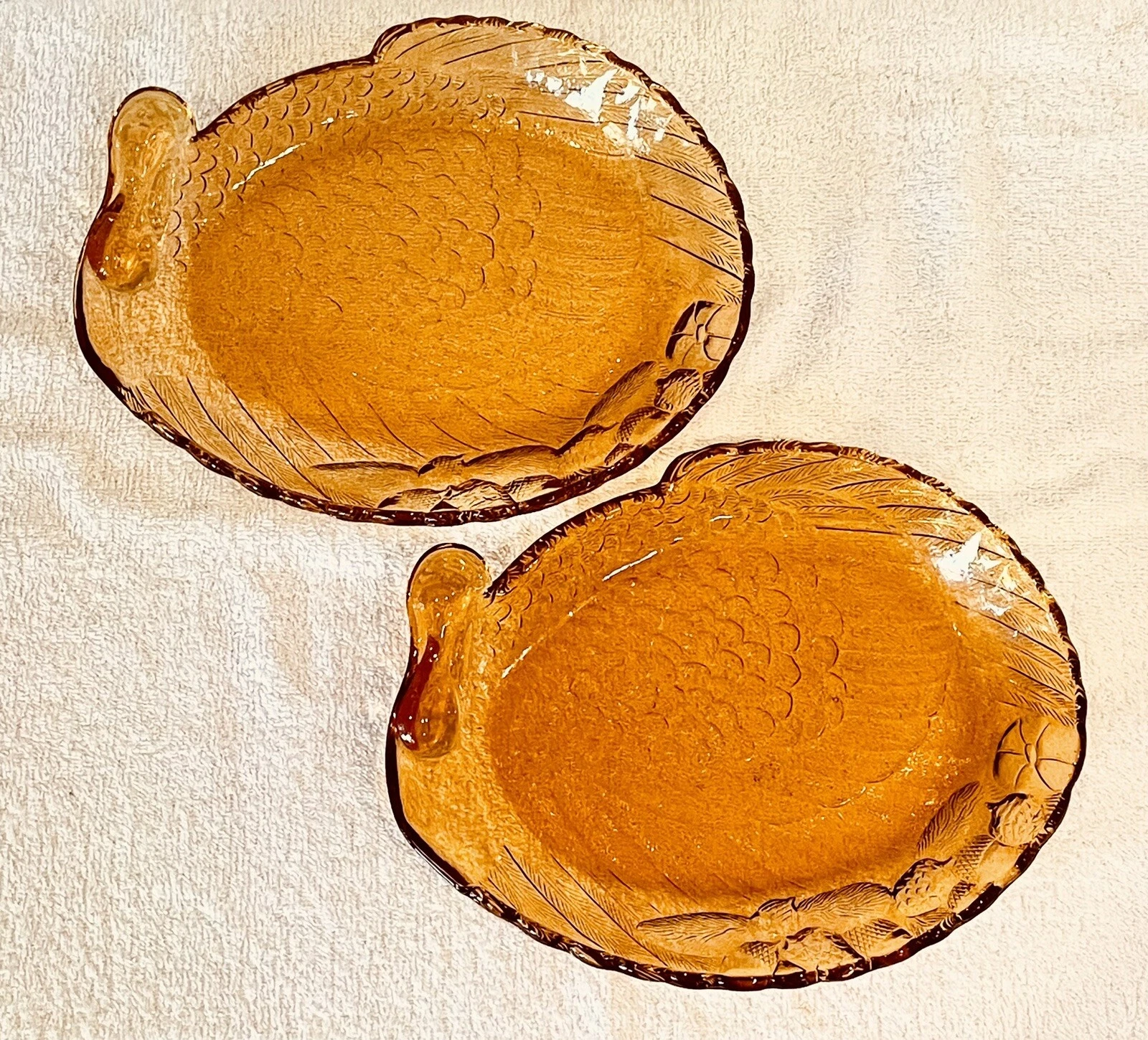 2 Vtg Amber Turkey Shaped Pressed Glass Plates w Acorns  Pumpkin 10x7.75x1.5”