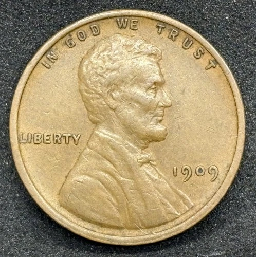 1909 Lincoln Wheat Cent Penny in Beautiful AU++ Condition!