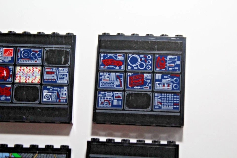 Lego 76183 Batcave Super Computers plus sticker sheet New Rare - Image 4 of 4